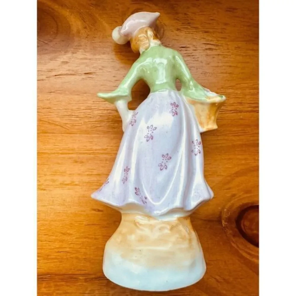 Vintage Japan‎ Colonial Victorian Figurine Woman With Basket Of Flowers